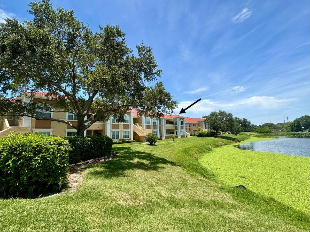 Condo for rent at 1020 Villagio Circle, Sarasota, FL 34237
