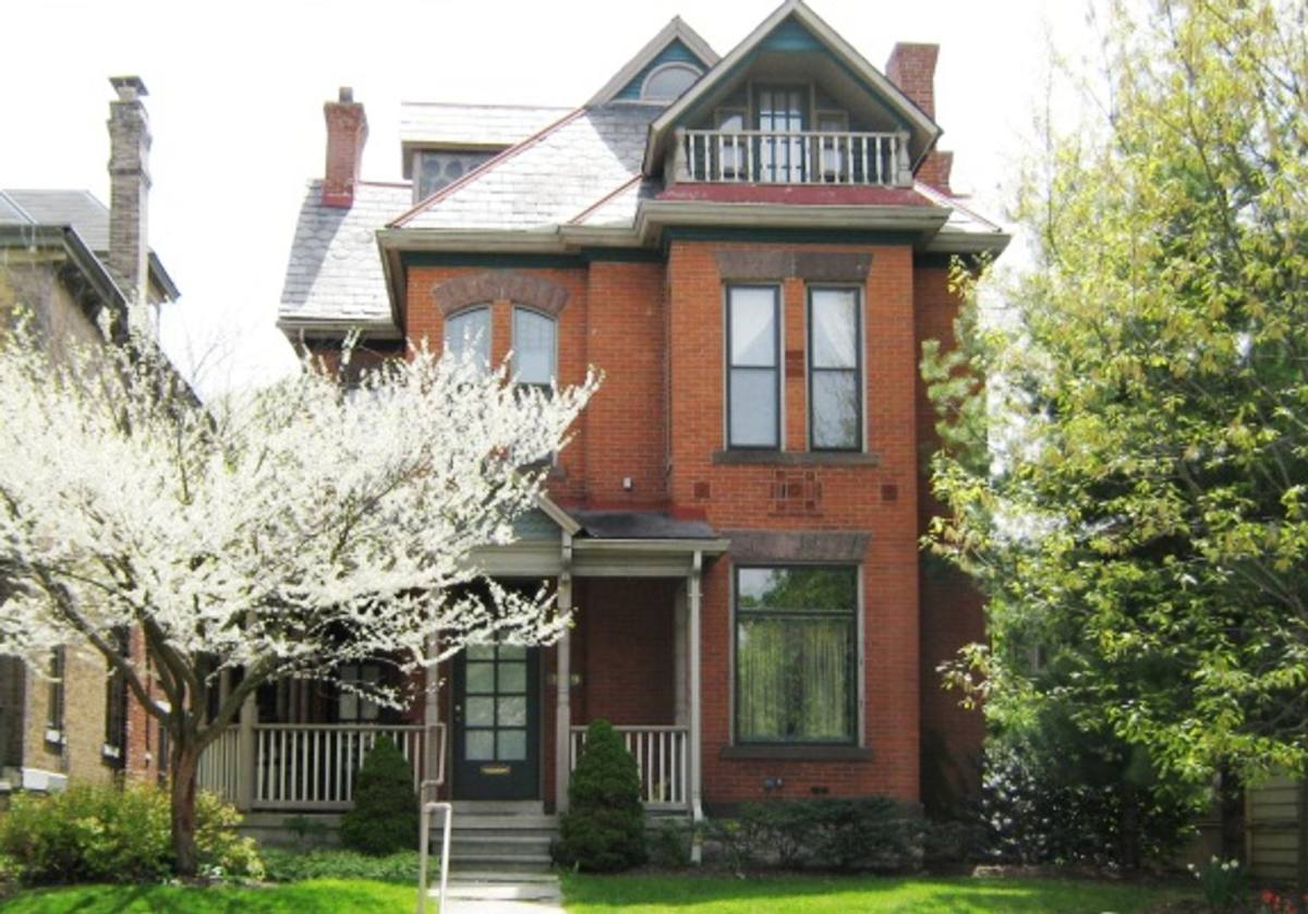 Apartment for rent at 147-149 W Hubbard, Columbus, OH 43215
