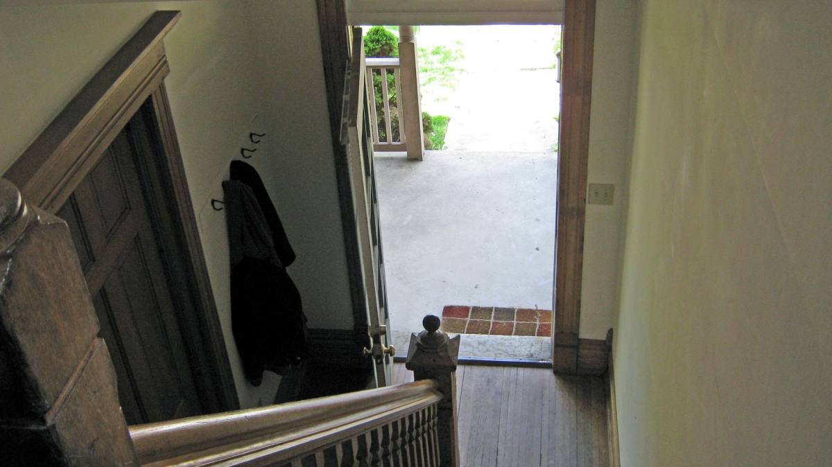 Apartment for rent at 147-149 W Hubbard, Columbus, OH 43215