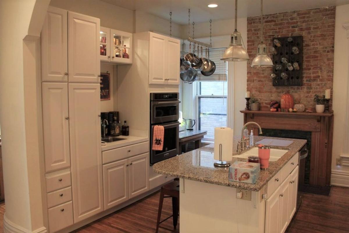 Apartment for rent at 147-149 W Hubbard, Columbus, OH 43215