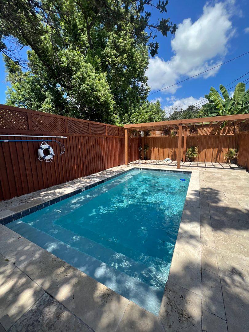 Townhouse for rent at 1136 - 1138 Adams St Left, New Orleans, LA 70118