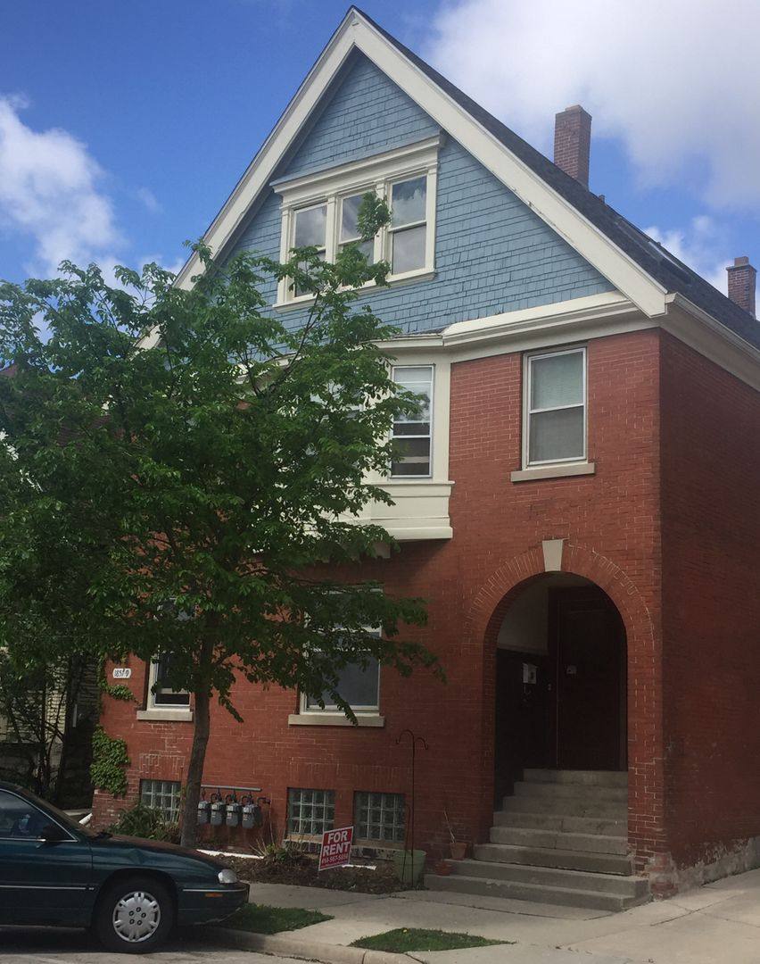 Apartment for rent at 1857 N Warren Ave, Milwaukee, WI 53202