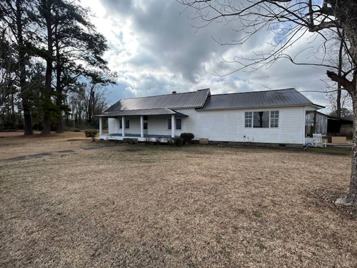 House for rent at 2108 Centerville Church Rd, Fairmont, NC 28340