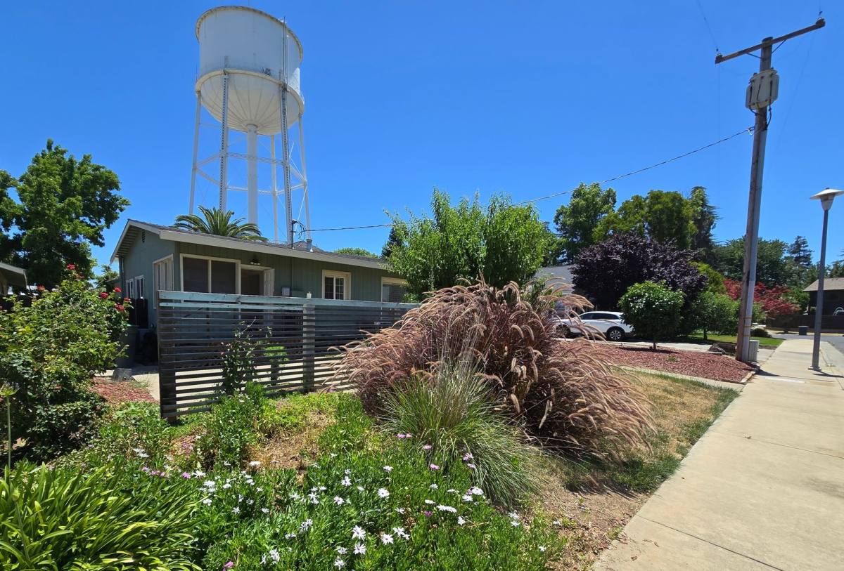 House for rent at 2812 Saint Bonaventure Dr, Merced, CA 95348