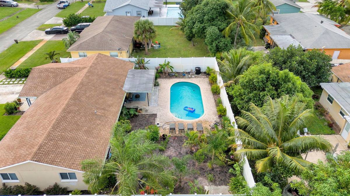 House for rent at 2941 Angler Dr, Delray Beach, FL 33445