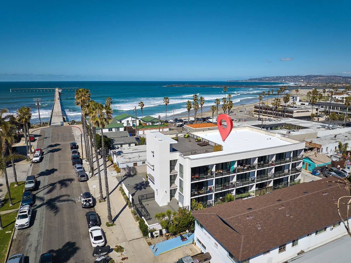Apartment for rent at 5050 Niagara Ave, San Diego, CA 92107