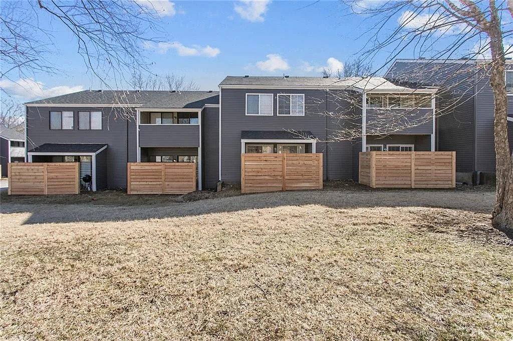 Apartment for rent at 1505 W 25th Court #B8, Lawrence, KS 66046