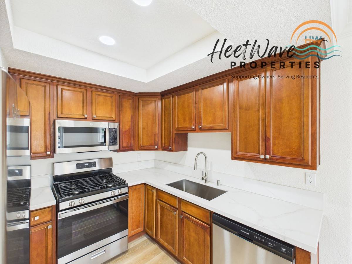 Apartment for rent at 957 E Washington St, El Cajon, CA 92020