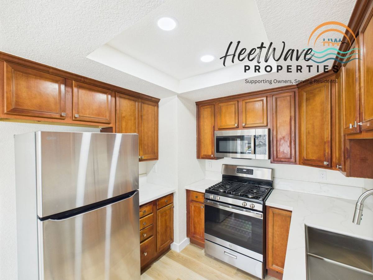 Apartment for rent at 957 E Washington St, El Cajon, CA 92020