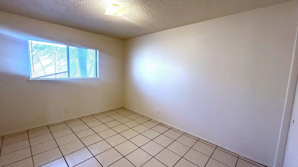 Apartment for rent at 5621 Acoma Rd SE, Albuquerque, NM 87108