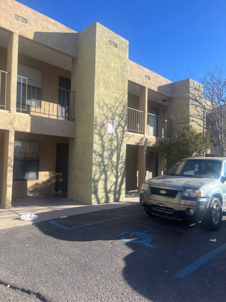 Apartment for rent at 5621 Acoma Rd SE, Albuquerque, NM 87108