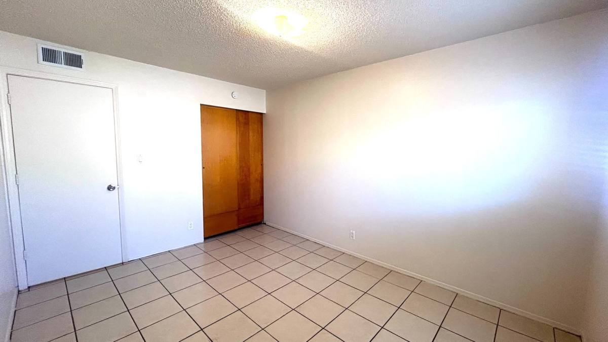 Apartment for rent at 5621 Acoma Rd SE, Albuquerque, NM 87108