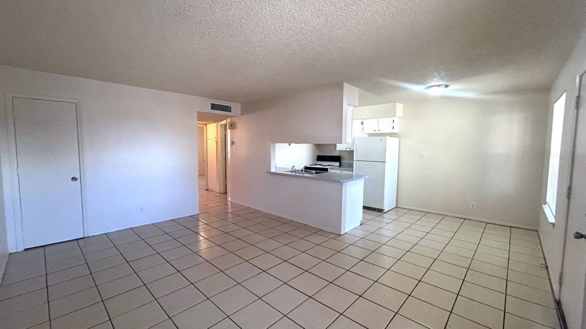 Apartment for rent at 5621 Acoma Rd SE, Albuquerque, NM 87108