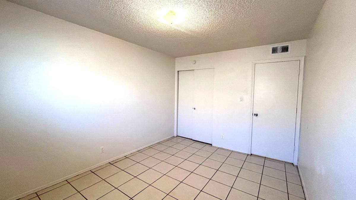 Apartment for rent at 5621 Acoma Rd SE, Albuquerque, NM 87108