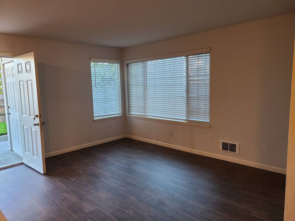 Apartment for rent at 8225 11th Dr W, Everett, WA 98204