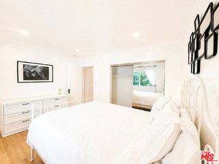 House for rent at 1028 12th St #3, Santa Monica, CA 90403