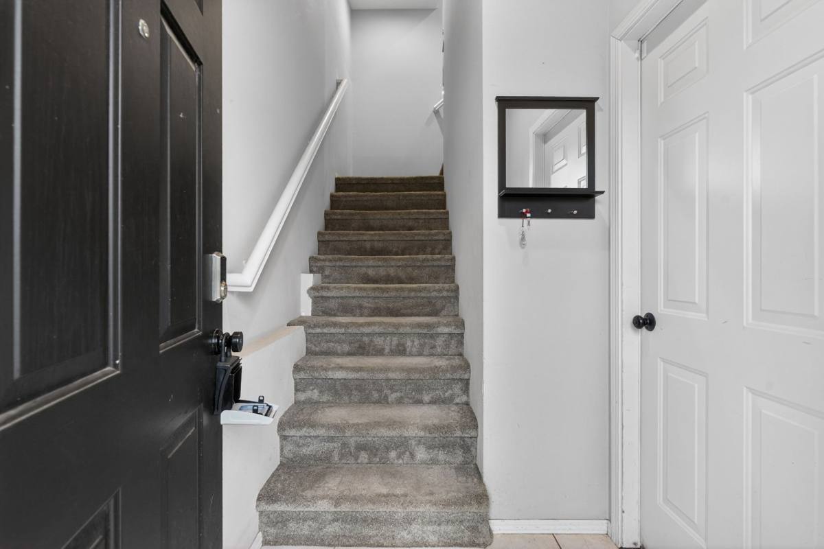 Townhouse for rent at 6170 SE Lake Rd, Portland, OR 97222