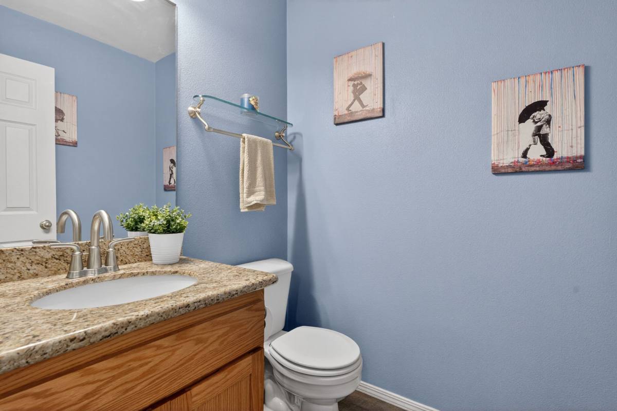 Townhouse for rent at 6170 SE Lake Rd, Portland, OR 97222