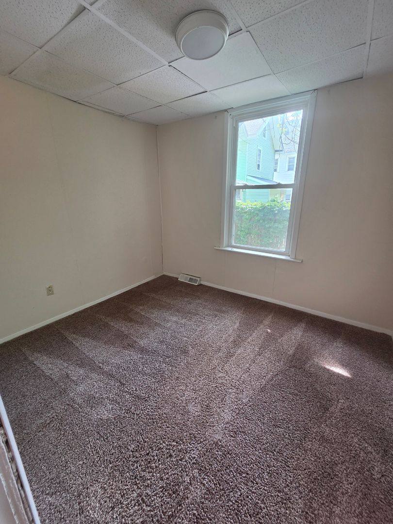 House for rent at 2402 E Ave, Erie, PA 16503