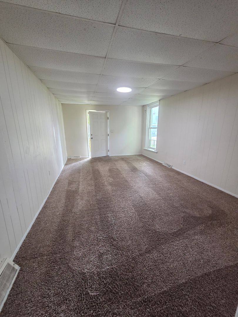 House for rent at 2402 E Ave, Erie, PA 16503