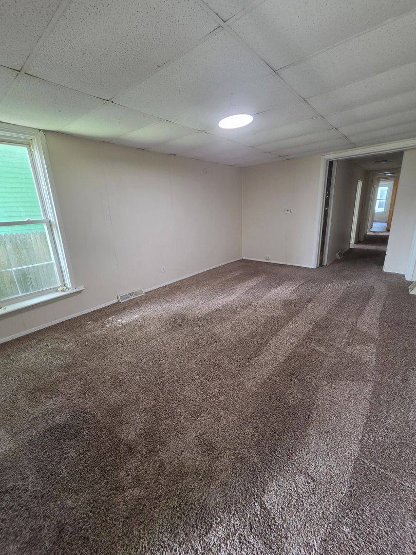 House for rent at 2402 E Ave, Erie, PA 16503
