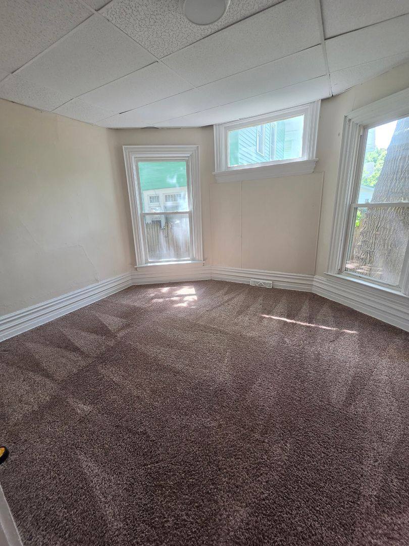 House for rent at 2402 E Ave, Erie, PA 16503