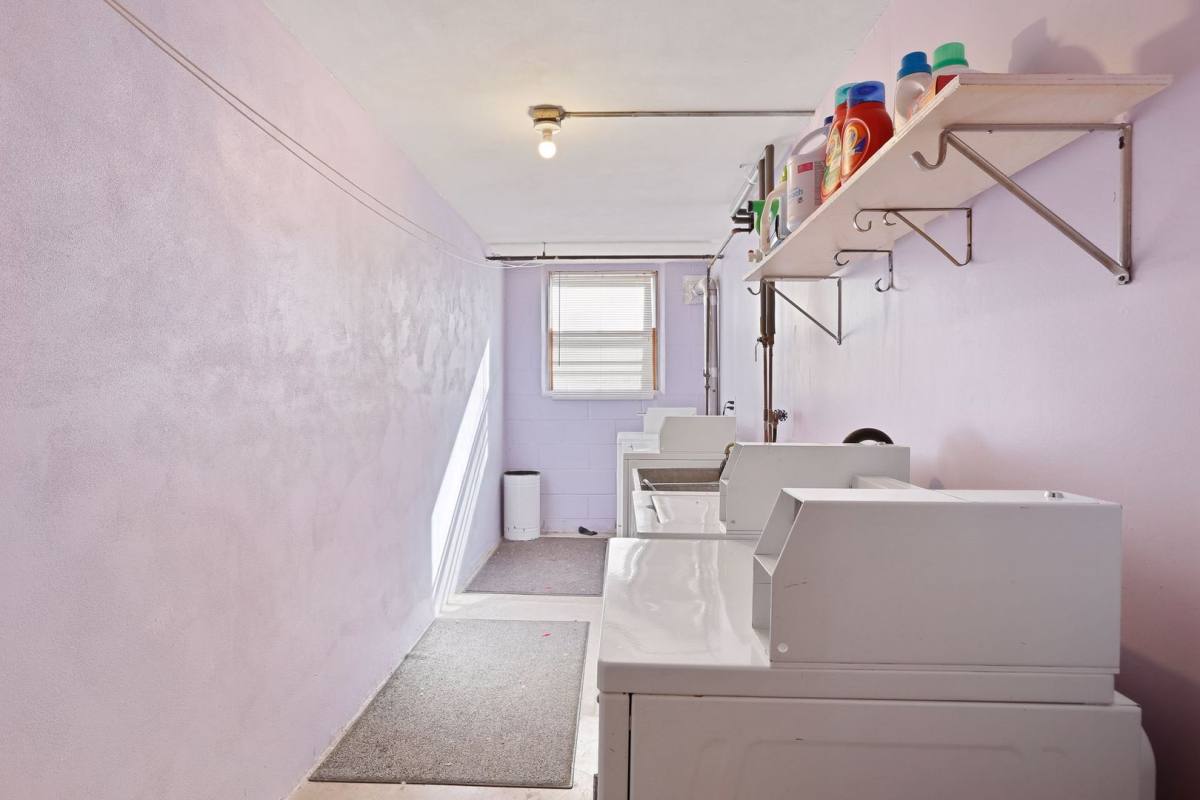 Apartment for rent at 2324 Glenwood Ave, Minneapolis, MN 55405