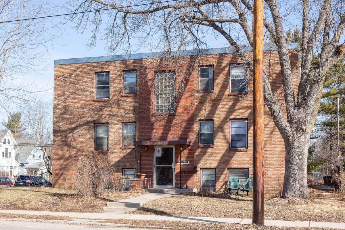 Apartment for rent at 2324 Glenwood Ave, Minneapolis, MN 55405