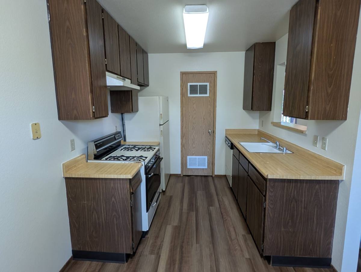 Apartment for rent at 2909 2925 Reservoir Lane, Redding, CA 96002