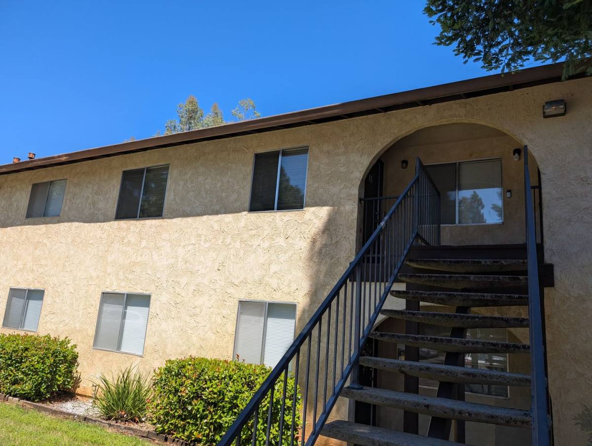 Apartment for rent at 2909 2925 Reservoir Lane, Redding, CA 96002