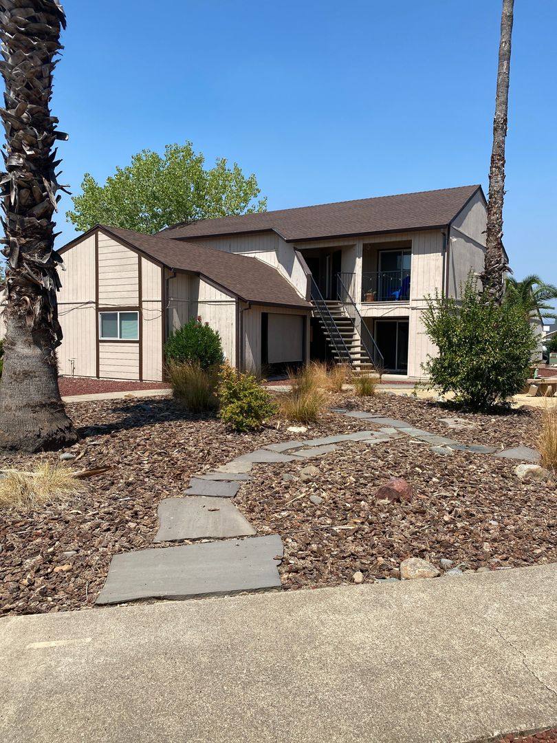 Apartment for rent at 837 & 843 Lake Blvd, Redding, CA 96003