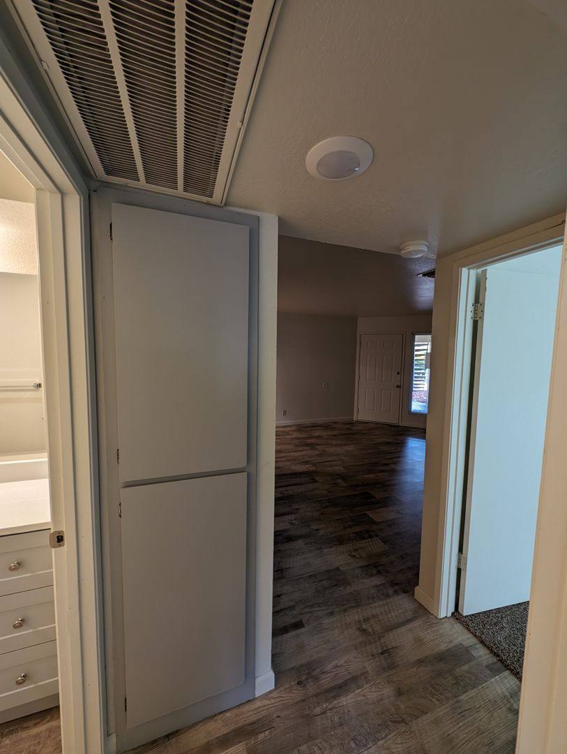 Apartment for rent at 837 & 843 Lake Blvd, Redding, CA 96003