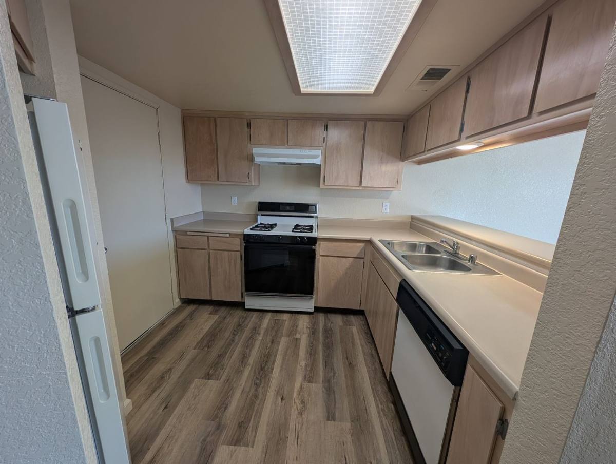 Apartment for rent at 1023 Burton Dr, Redding, CA 96003