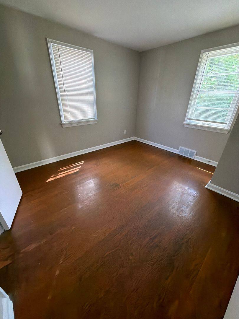 House for rent at 1831 Engelholm Ave, Saint Louis, MO 63133