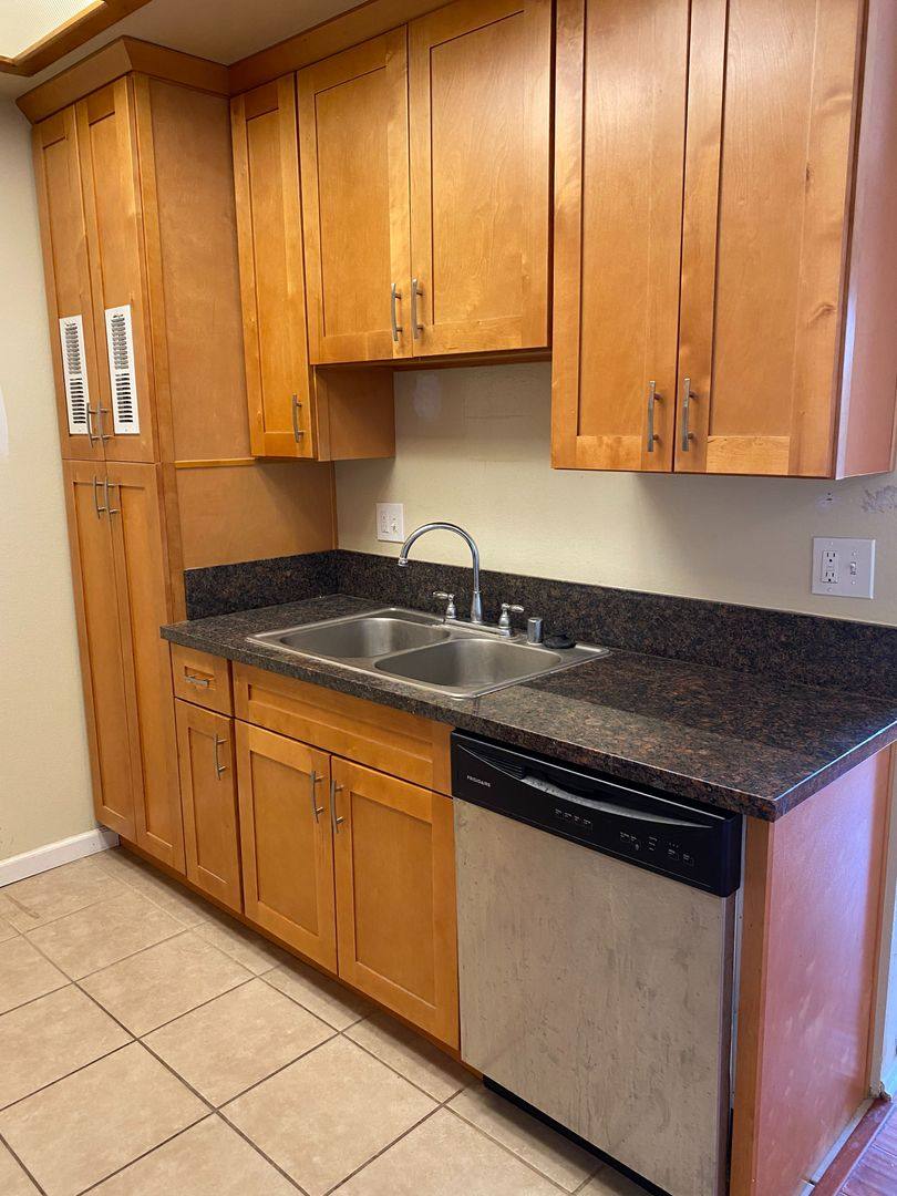 Apartment for rent at 1441 N Edison Blvd, Burbank, CA 91505