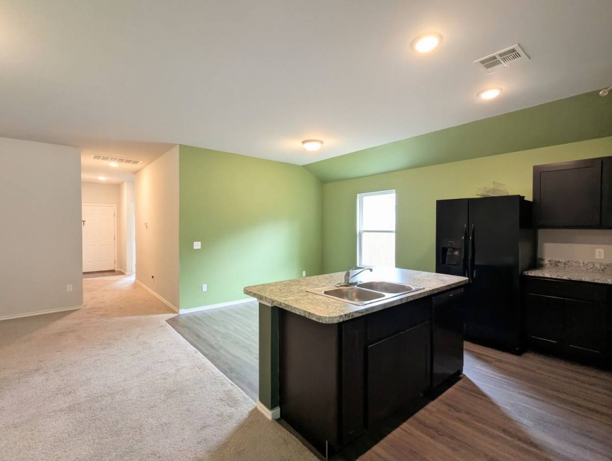 House for rent at 834 Highgarden Circle, Noble, OK 73068