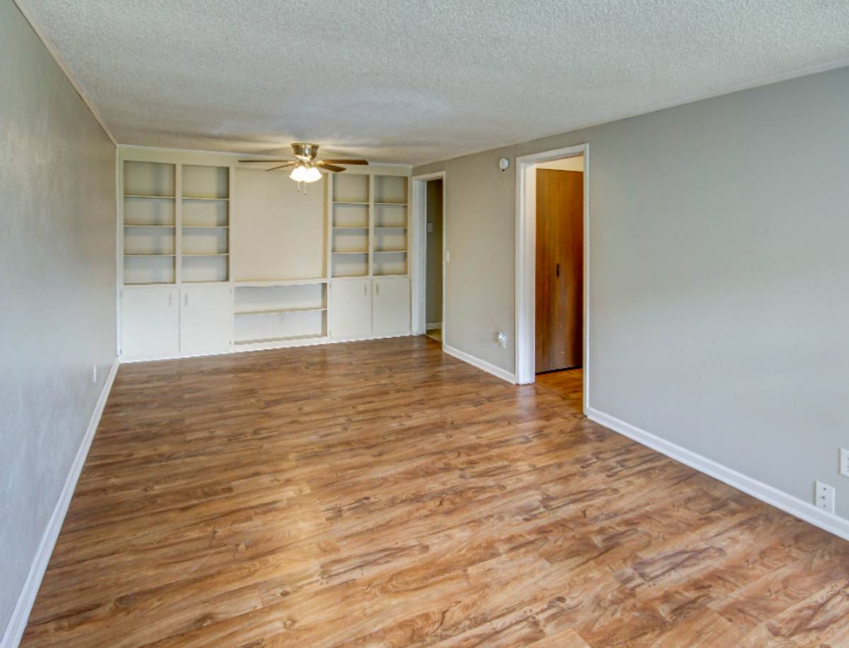 Apartment for rent at 1515 Lakehurst Dr, Fort Wayne, IN 46815