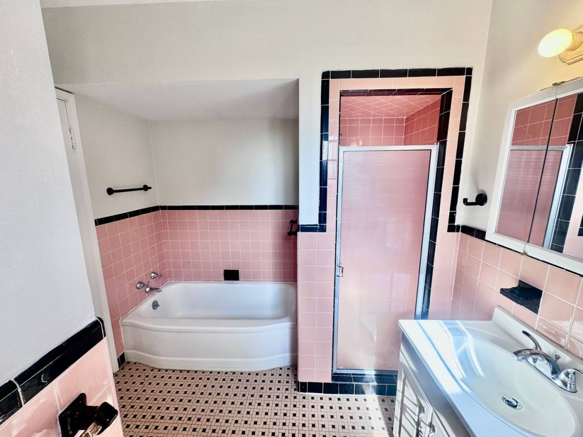 Apartment for rent at 3310 Warrensville Center Rd, Beachwood, OH 44122