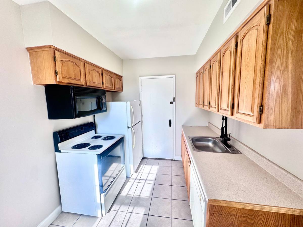 Apartment for rent at 3310 Warrensville Center Rd, Beachwood, OH 44122
