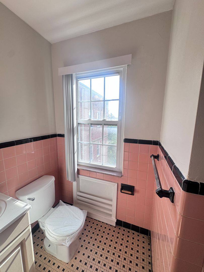 Apartment for rent at 3310 Warrensville Center Rd, Beachwood, OH 44122