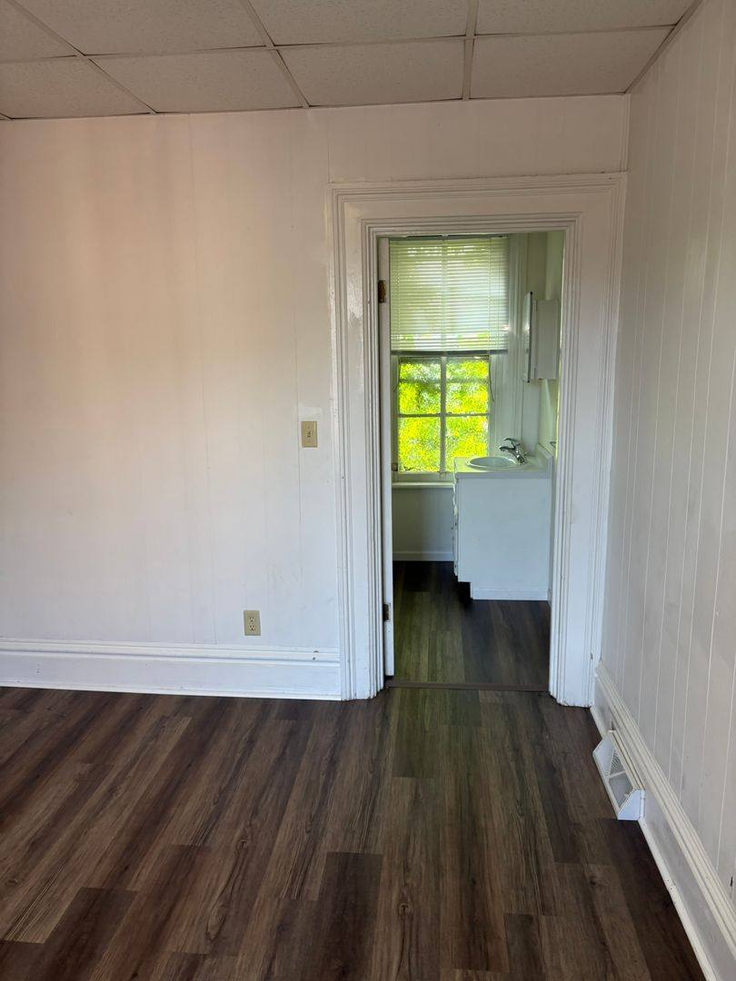 Apartment for rent at 1471 Main St, Dubuque, IA 52001