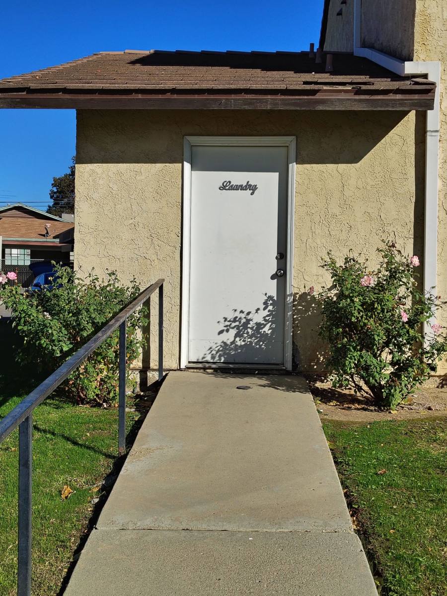 Apartment for rent at 2401 Christmas Tree Lane #13, Bakersfield, CA 93306