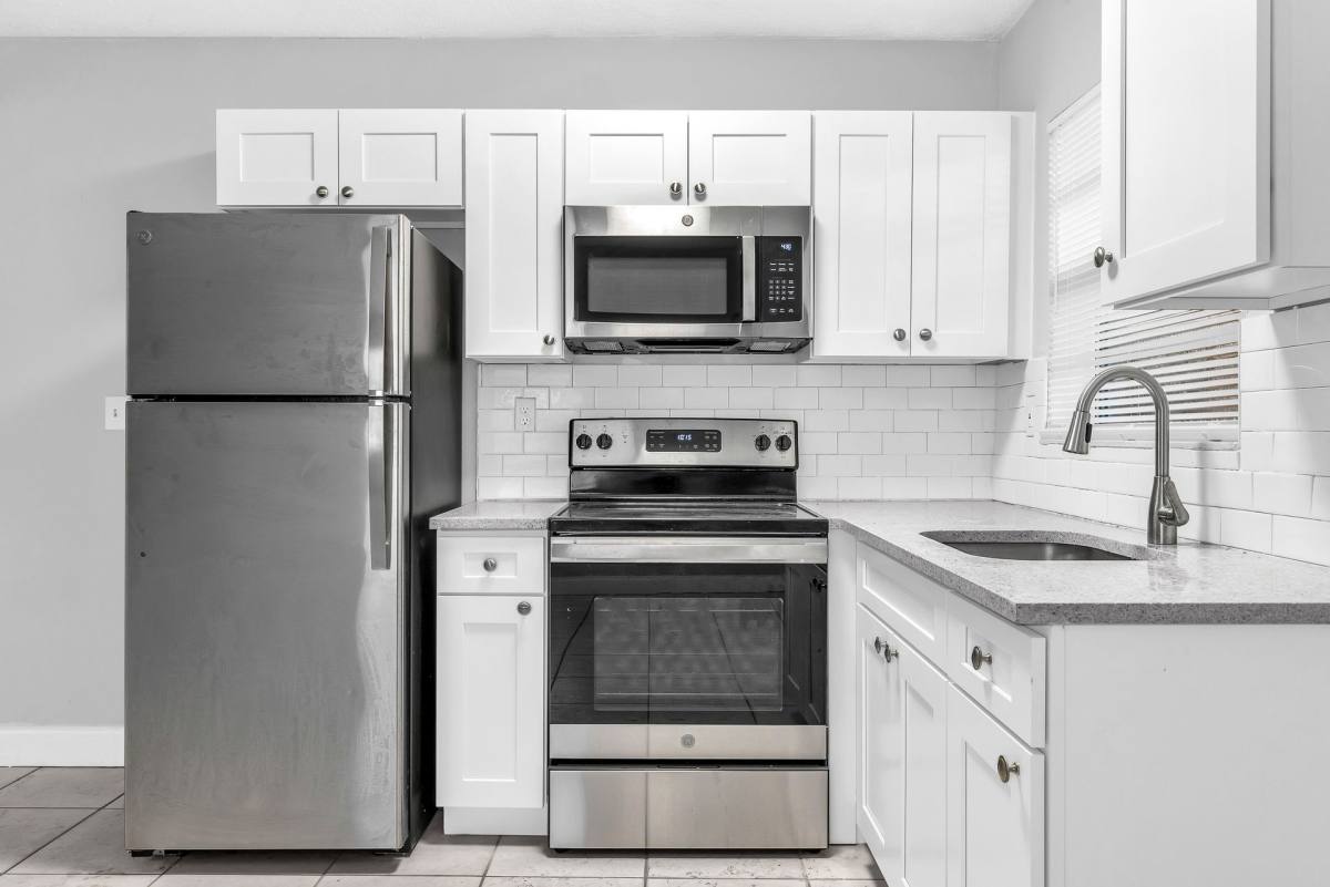 Apartment for rent at 2022 Adams St, Hollywood, FL 33020