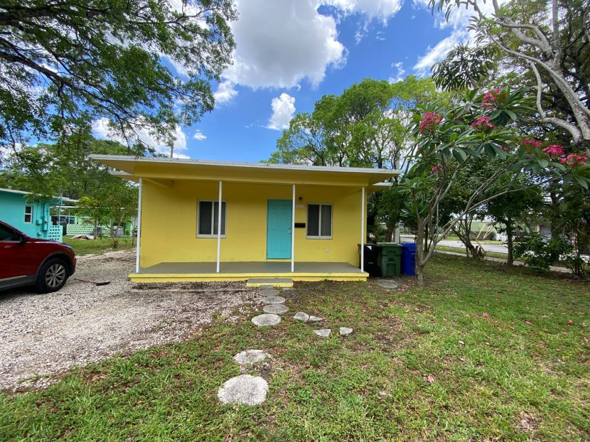 House for rent at 1448 NW 4th St, Fort Lauderdale, FL 33311