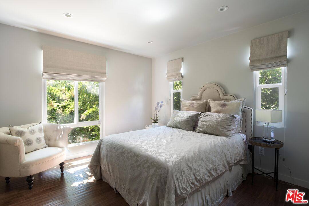 House for rent at 9001 Phyllis Ave, West Hollywood, CA 90069