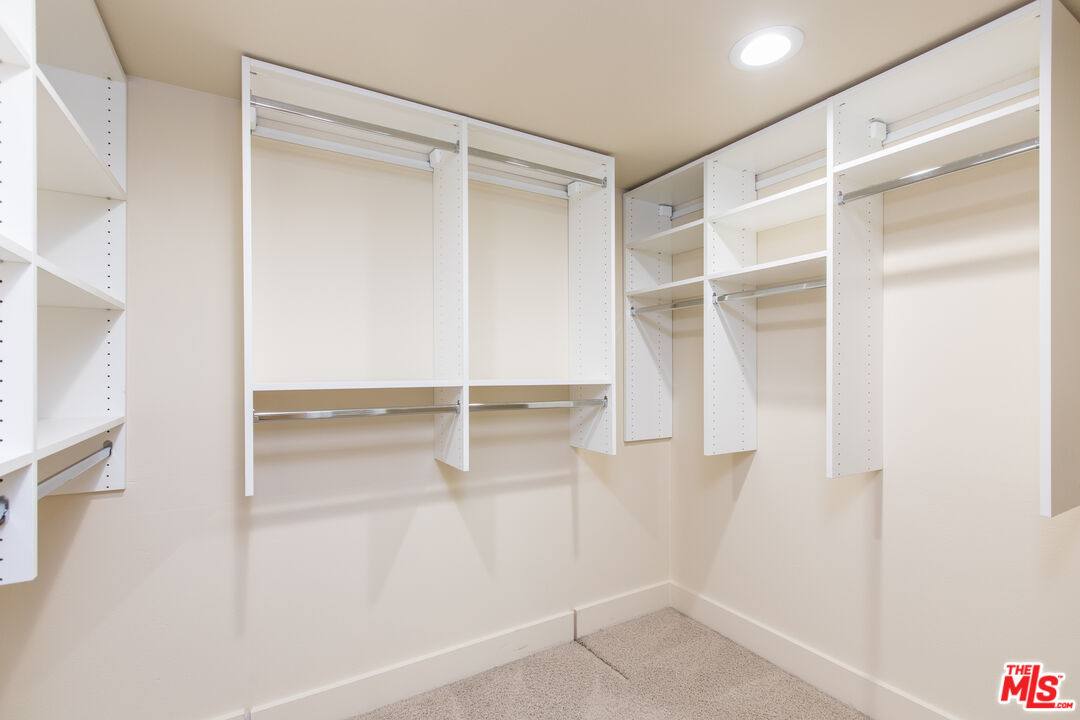 Apartment for rent at 7249 Franklin Ave #201, Los Angeles, CA 90046