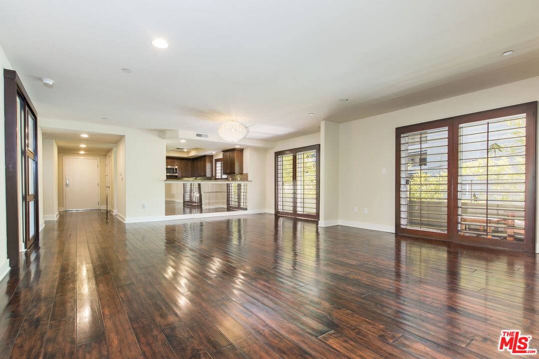 Apartment for rent at 7249 Franklin Ave #201, Los Angeles, CA 90046