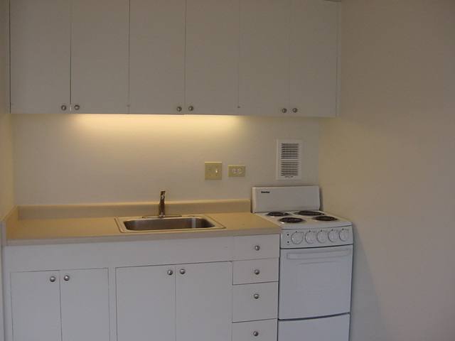 Apartment for rent at 1650 Kanunu St, Honolulu, HI 96814