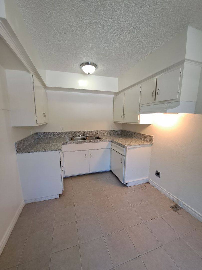 Apartment for rent at 1331-1349 E San Bruno Ave, Fresno, CA 93710