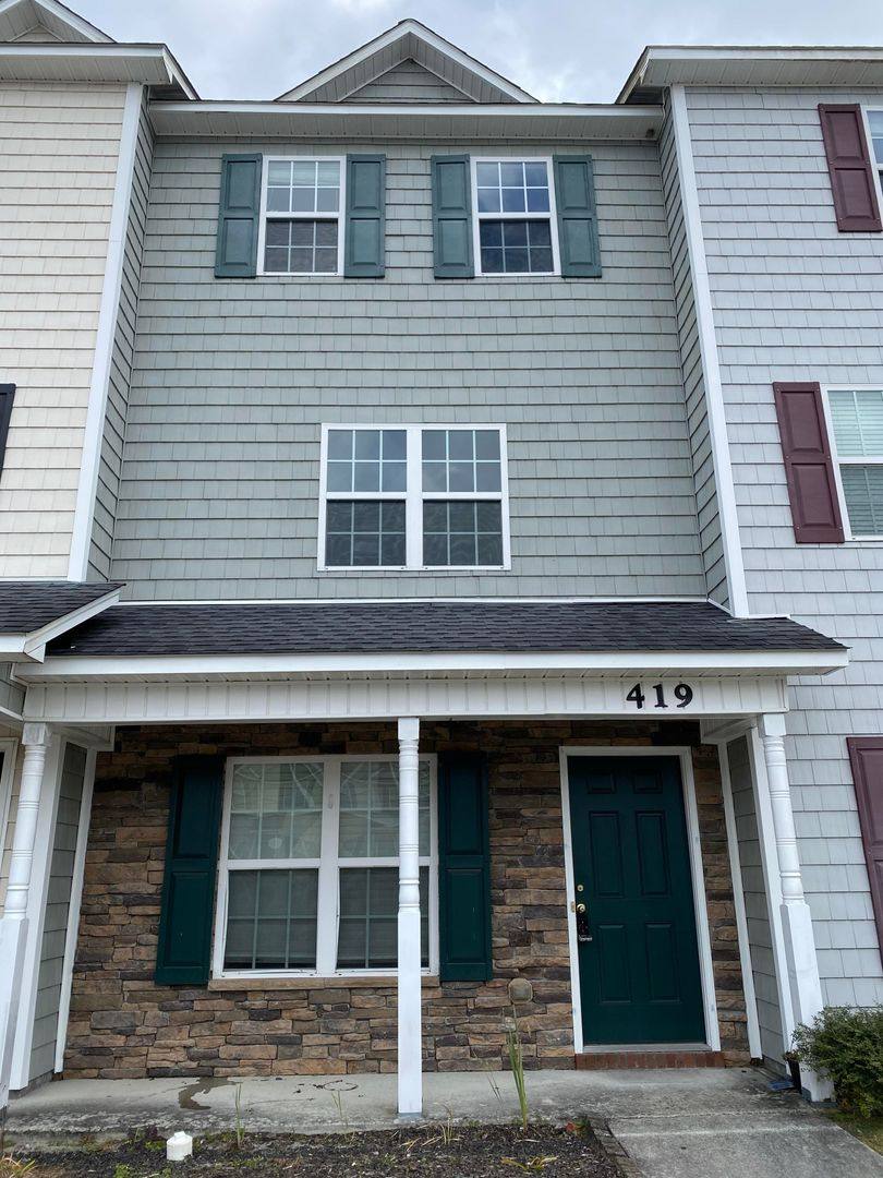 Townhouse for rent at 419 Caldwell Loop Rd, Jacksonville, NC 28546